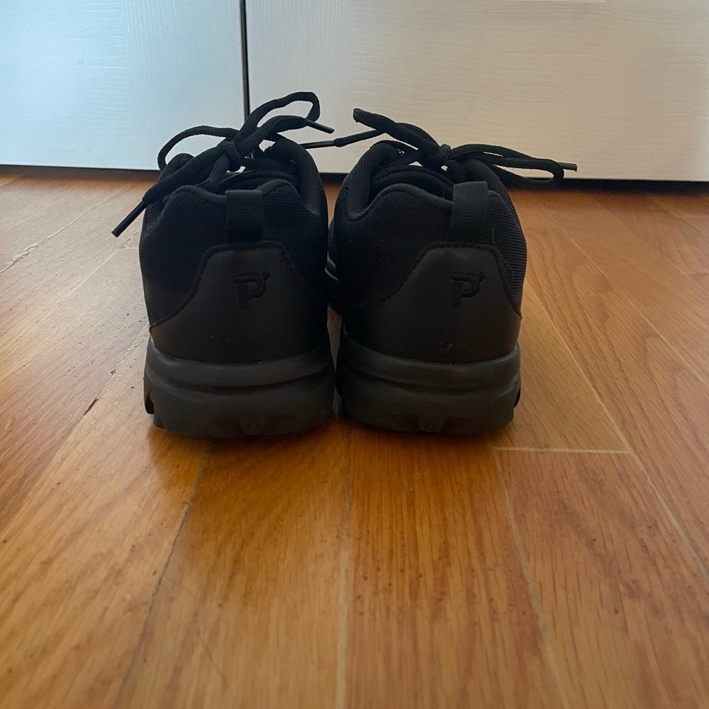 Women’s Propet non-slip sneaker - Picture 3 of 8